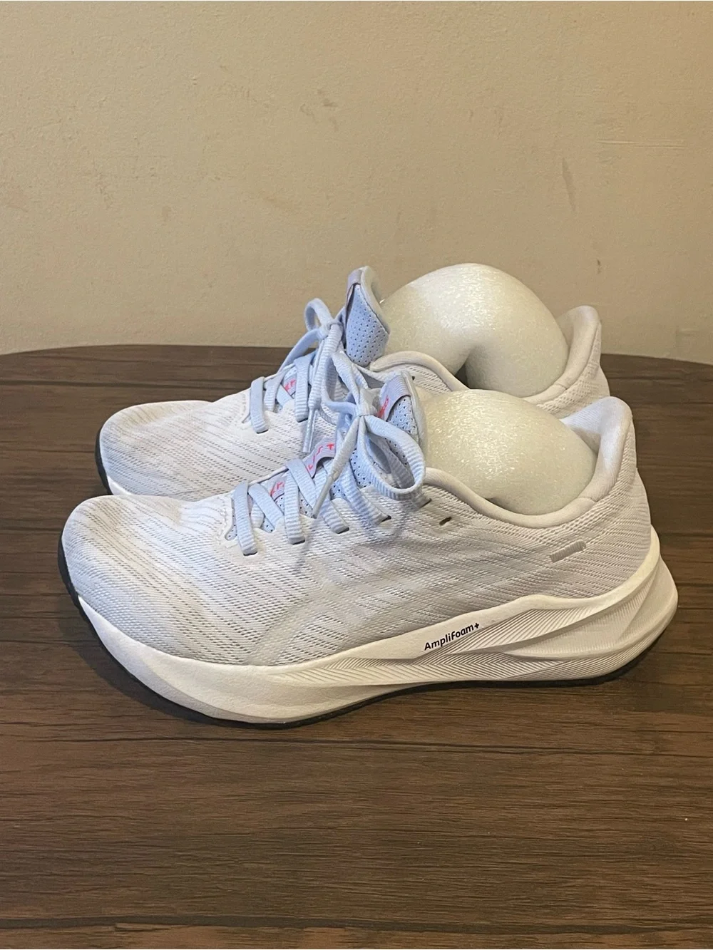 Asics Amplififoam White Sneakers with Pink Logo Accents women’s 7